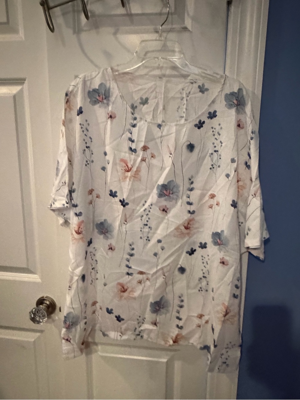 Lightweight White Floral Scoop Neck Tunic with Blue & Pink Blooms